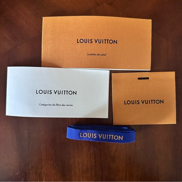 Louis Vuitton Box for Sunglass - Picture 2 of 5